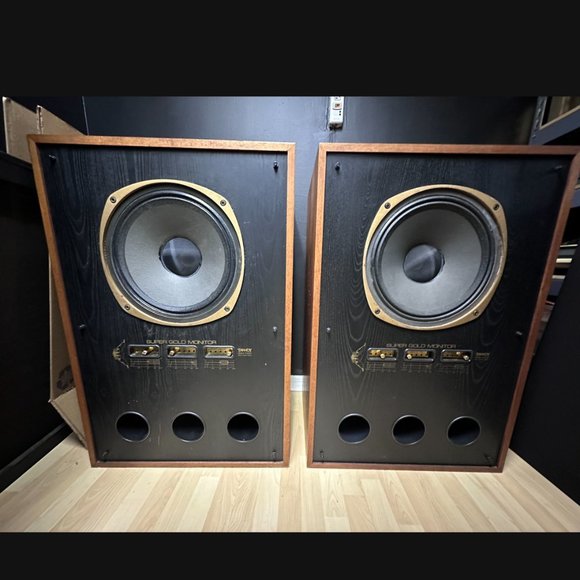 Tannoy SGM 1000 Walnut Super Gold Monitor Speakers Pair - Picture 1 of 3